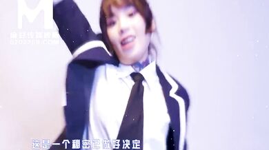 【国产】麻豆传媒作品 / 大波妹的苦恼 / MD0040精彩播放