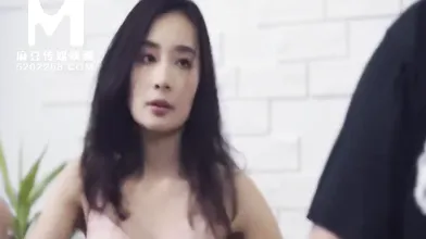 【国产】麻豆传媒作品 / 爱笑的老板娘 / MD0040-1精彩免费播放