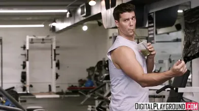 DigitalPlayground - Gym-Fails flx Kelsi Monroe