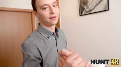 HUNT4K. Guy instead of talking to the old friend nails his new flame