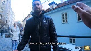 HUNT4K Cuck beobachtet gehorsam, wie der reiche Jäger seine luxuriöse Freundin fickt