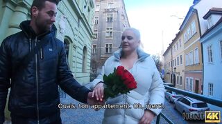 HUNT4K. Le sexe fou avec un chasseur se produit au lieu d'un rendez-vous romantique