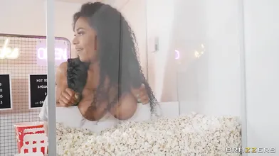Brazzers: Flicks, Anal Fucks and Popcorn Cumshots on Xporn with Tina Fire
