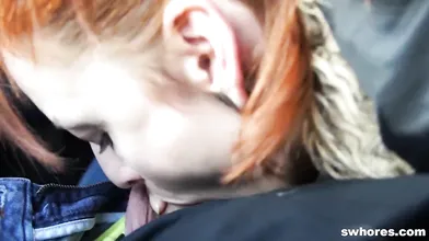 Slut flashed me so I gave her e50 to blow me