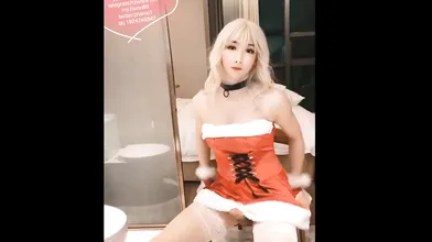 Happy belated ladyboy xmss wank and cumshot