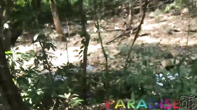 Exposing Pussy Outdoors