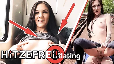 HITZEFREI.dating PUBLIC Berliner Göre nackt in S-Bahn & an Bahnhof gefickt