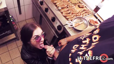 HITZEFREI Lullu Gun gets herself a real German sausage
