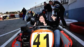 EuroHo puts the Go in the Kart - with her Pussy