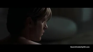 Amber Heard has a great set of tits for the world to see