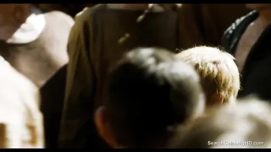 Lena Headey bares her naked body in Game of Thrones