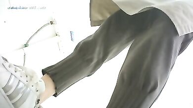 Chinese Girls Go To Toilet.170