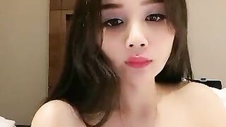 Chinese Live Girl 爆乳女神西东东F杯大奶子坚挺迷人风情万种
