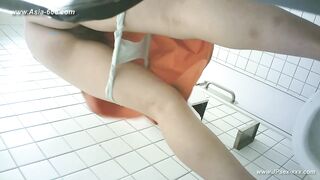 Chinese Girls Go To Toilet.181