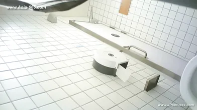 Chinese Girls Go To Toilet.181