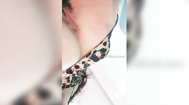 Chinese Live Girl 万人迷小妖精这么骚谁不想要呻吟踢太骚了