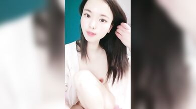 Chinese Live Girl 甜美妹子被大黑屌爆操传教士一顿操