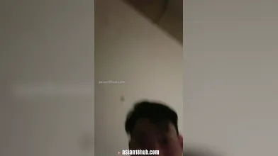 Chinese Live Girl 大半夜先洗澡刷牙再和男友酒店里面白虎蝴蝶逼道具调教