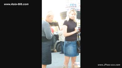 Peeping Blonde Amateur Upskirt.3_2
