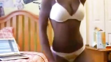 Ebony Teen Strip Tease In Webcam